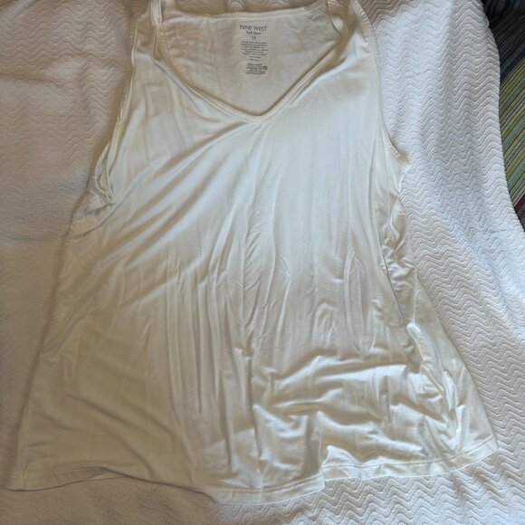 Women's Nine West Off White 1X Tank. Tag removed but never worn. (1053) - Picture 1 of 2